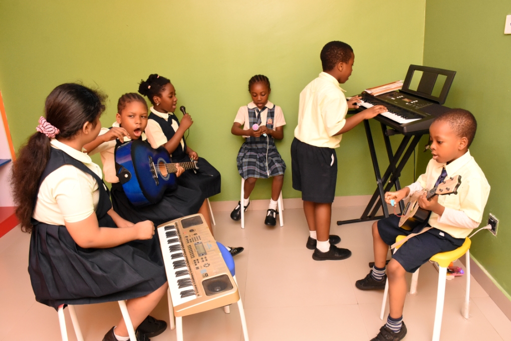 coral springs model school facility 